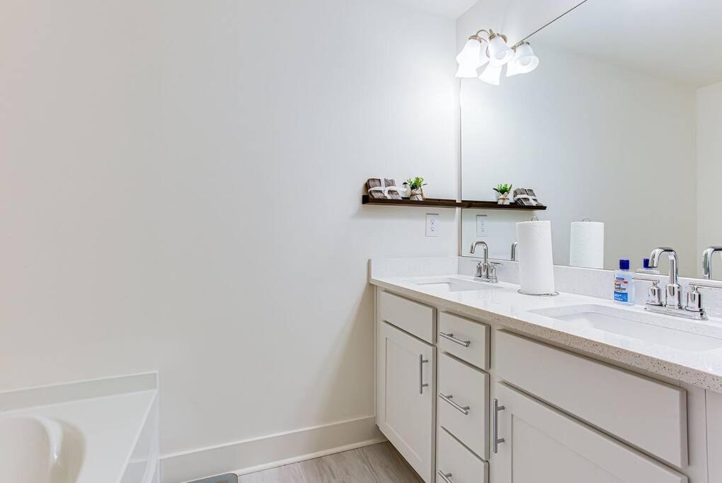 Appartement 2022 Quiet Relaxing And Secure Town House Near Atlanta Redan