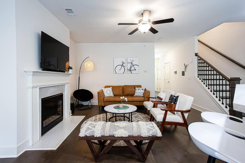 2022 Quiet Relaxing And Secure Town House Near Atlanta Redan