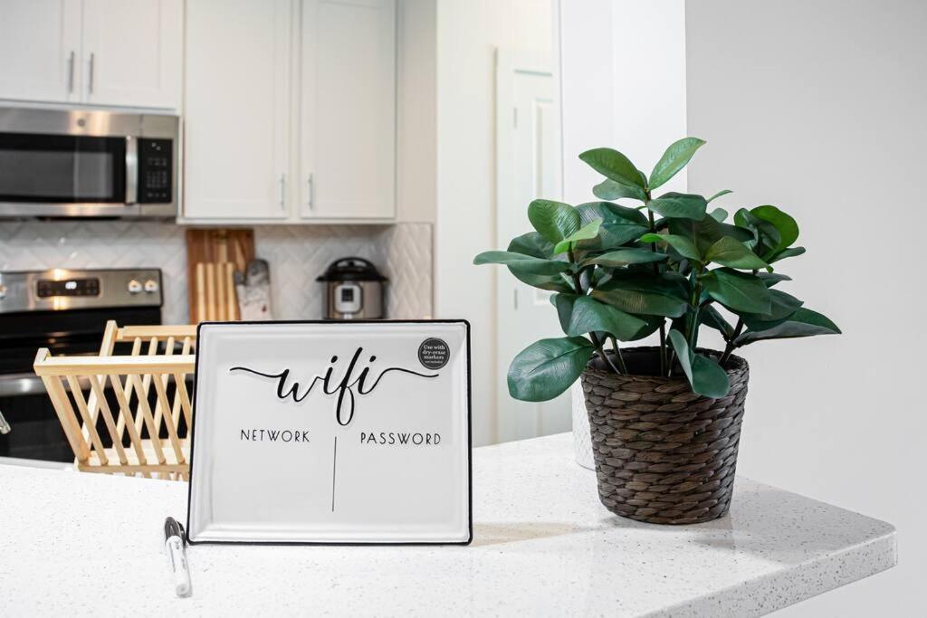 2022 Quiet Relaxing And Secure Town House Near Atlanta